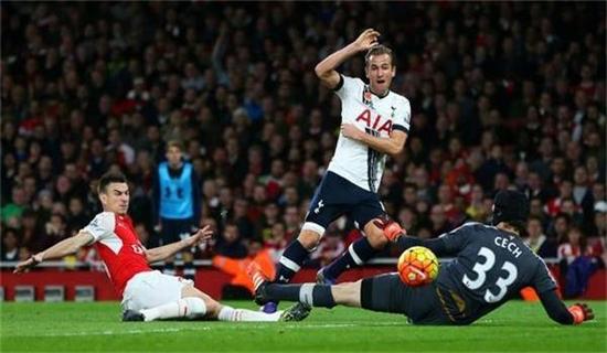 但从表面上 但从表面上